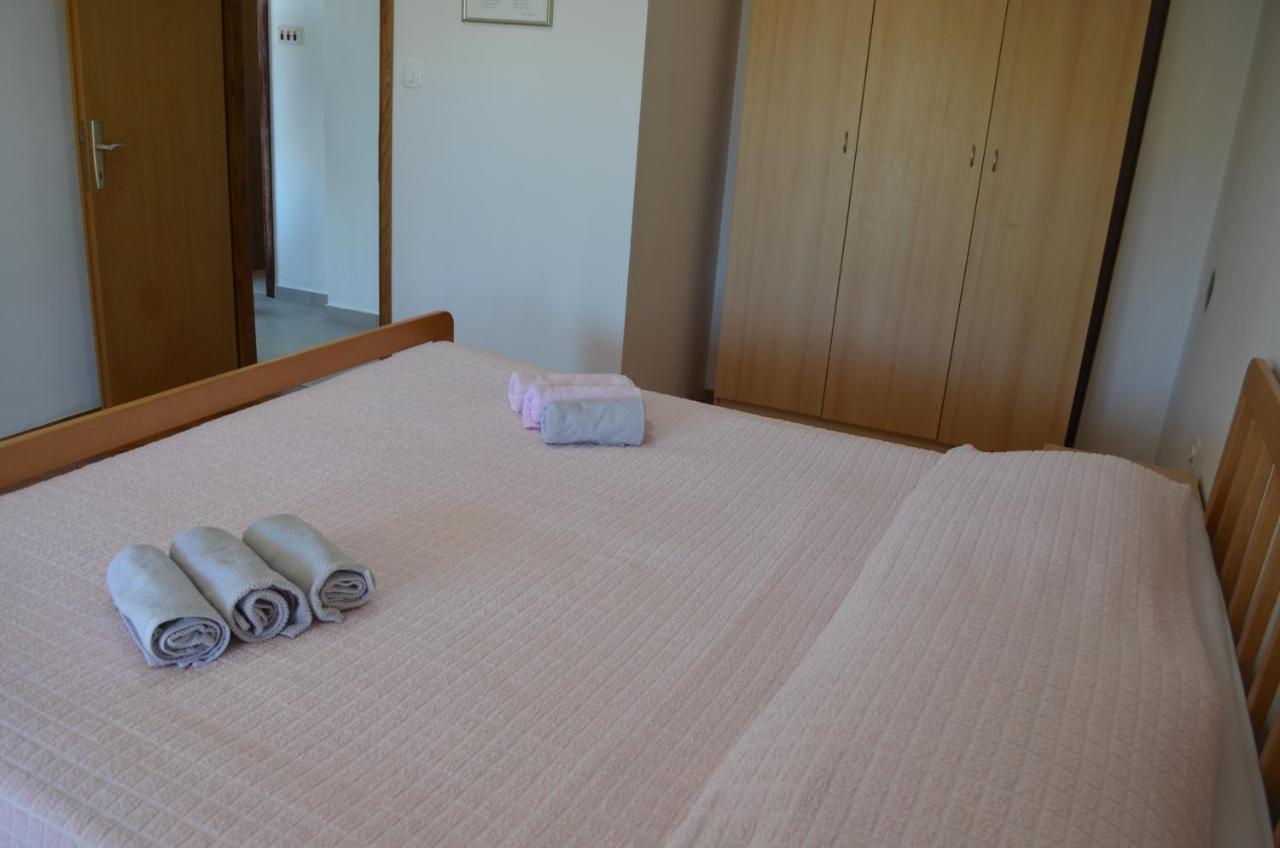 Apartments Mare Malinska Bagian luar foto