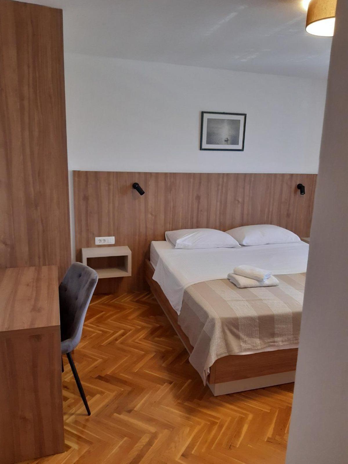 Apartments Mare Malinska Bagian luar foto