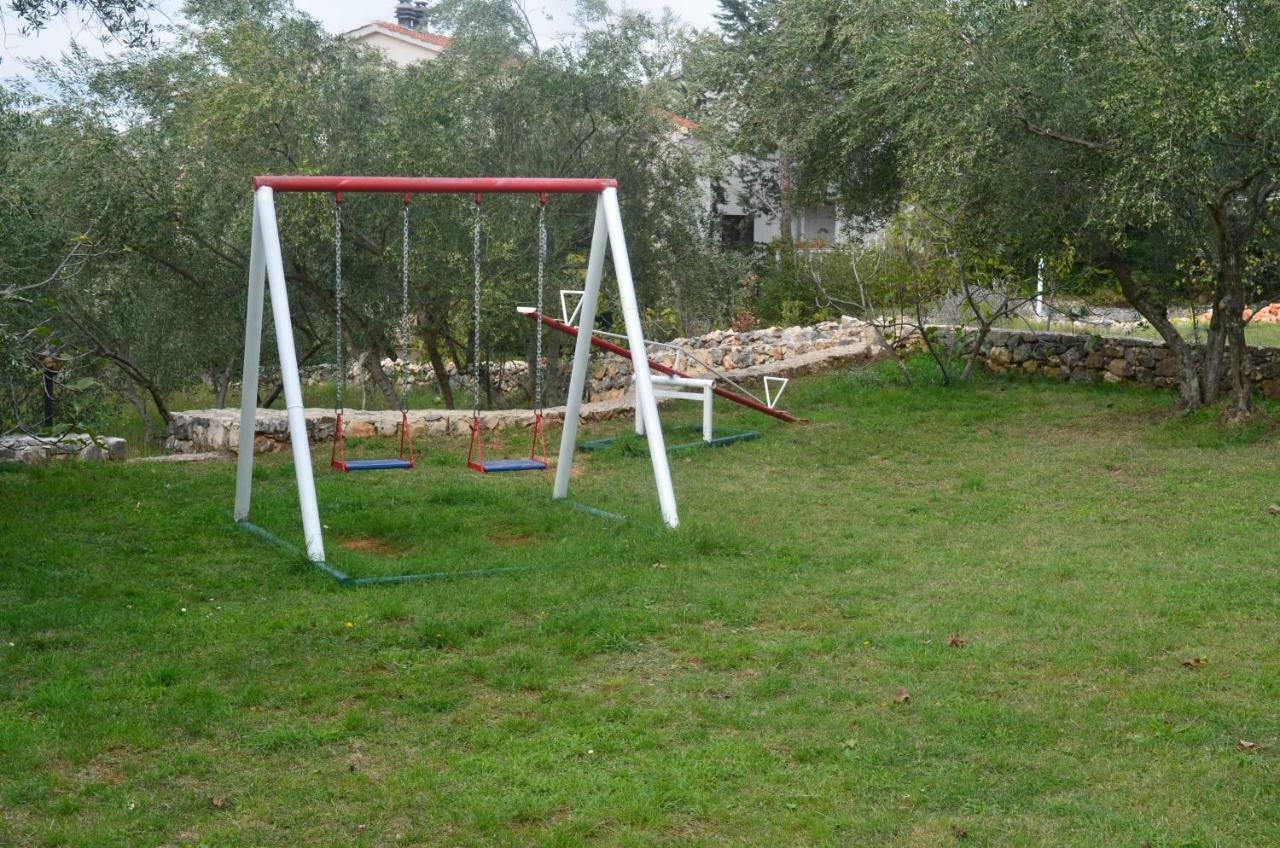 Apartments Mare Malinska Bagian luar foto