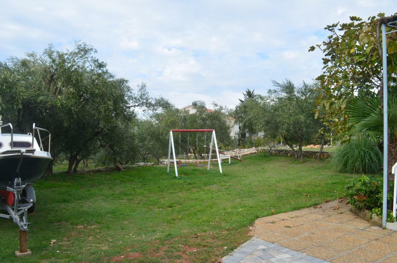 Apartments Mare Malinska Bagian luar foto