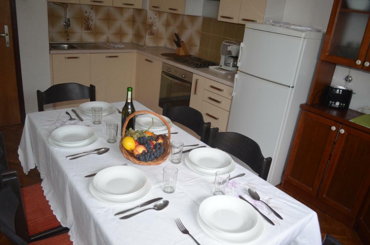 Apartments Mare Malinska Bagian luar foto