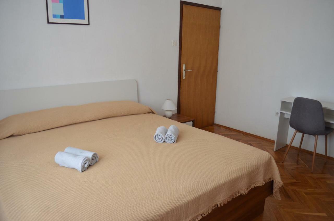 Apartments Mare Malinska Bagian luar foto
